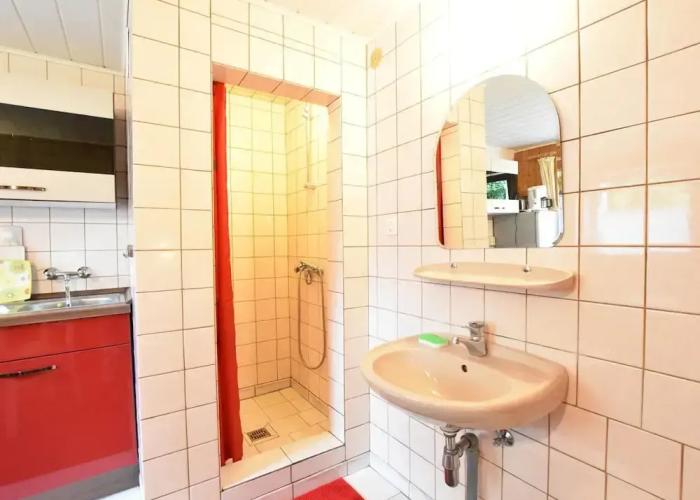 Moderne Ferienwohnung in Kuehlungsborn im Gruenen