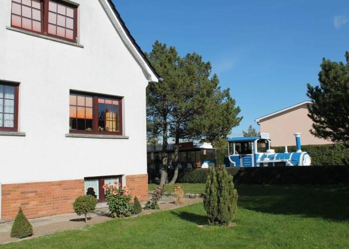 Moderne Ferienwohnung in Kuehlungsborn im Gruenen