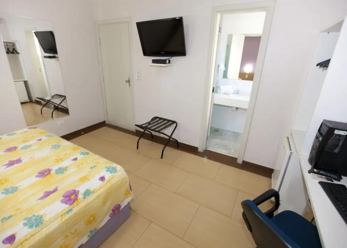 Oly Plaza Hotel