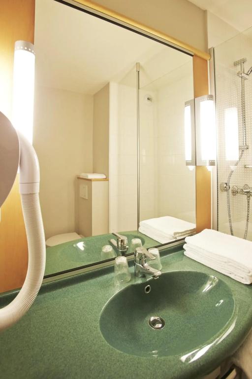 фото ibis Auray