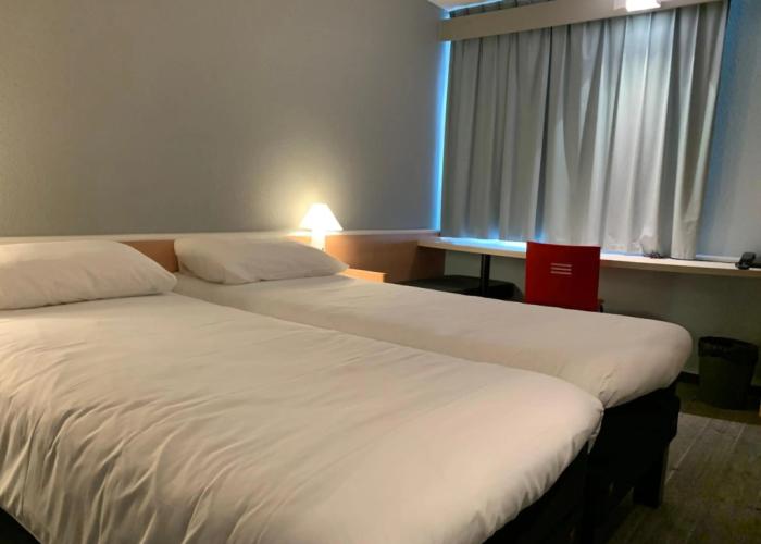 ibis Auray