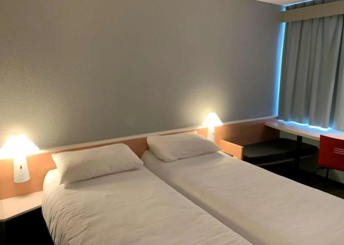 ibis Auray