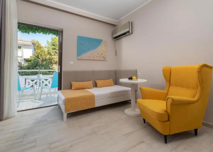 Porfi Beach Hotel