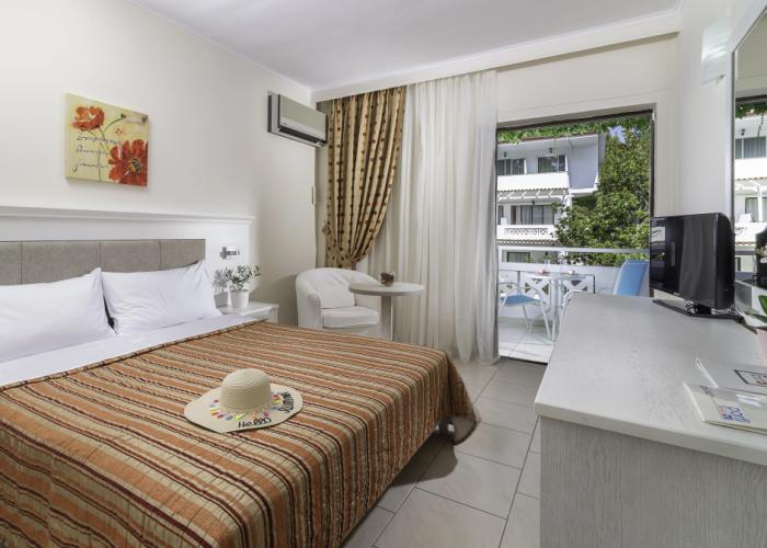 Porfi Beach Hotel