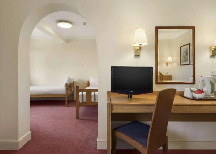 Days Inn by Wyndham Stafford