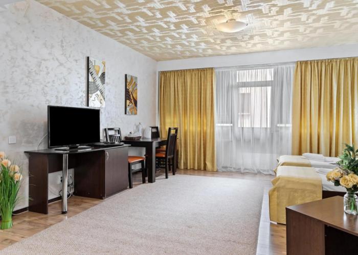 Hotel Charter