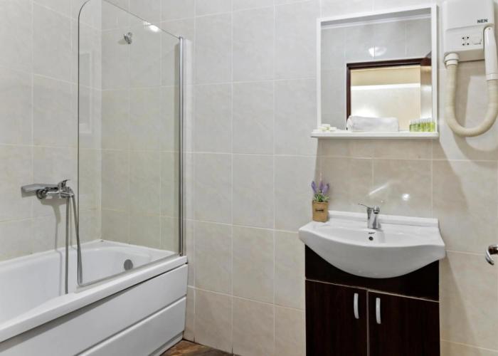 Hotel Charter