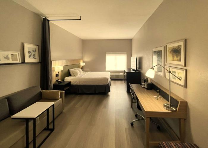 Country Inn & Suites by Radisson, Midway - Tallahassee West