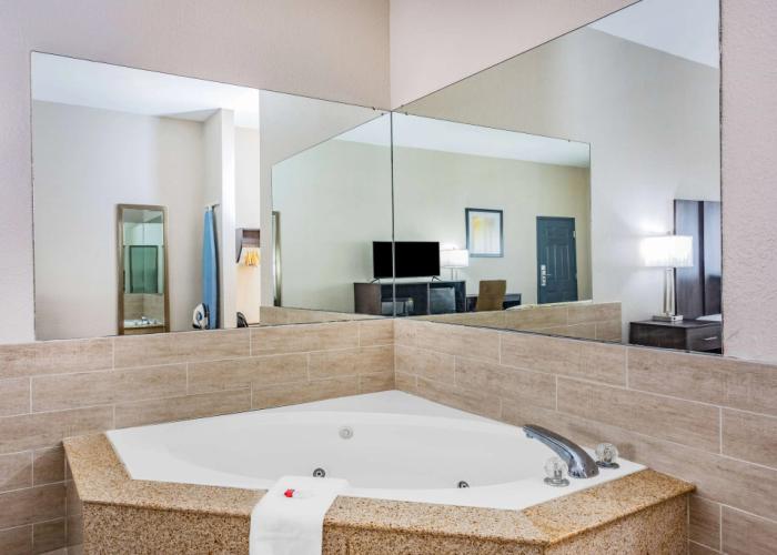 Baymont by Wyndham Midway/Tallahassee