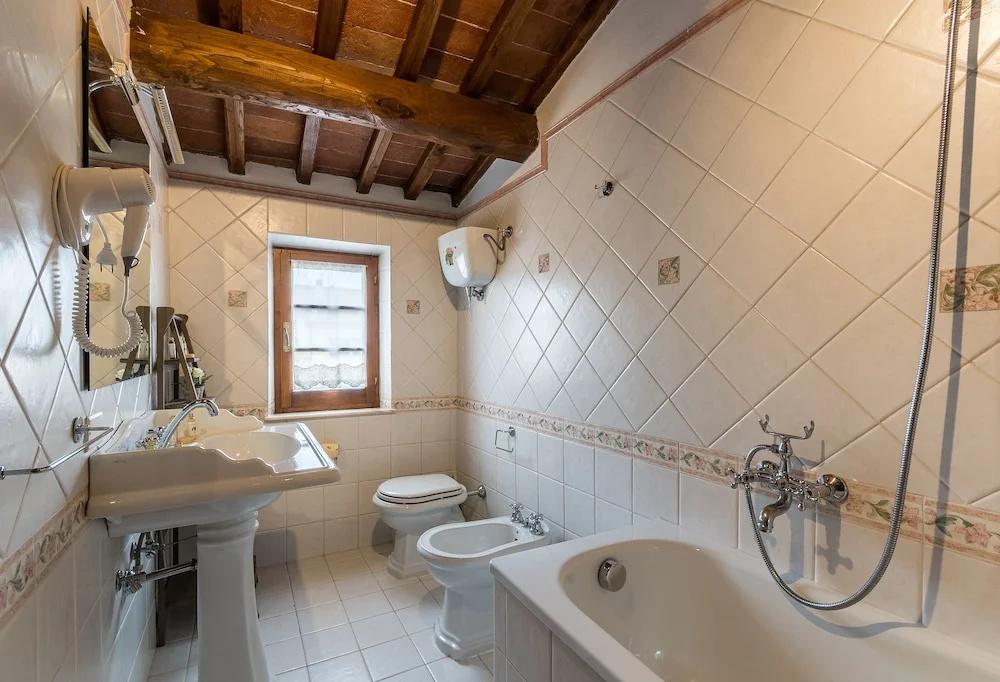 фото Borgo Terrosi