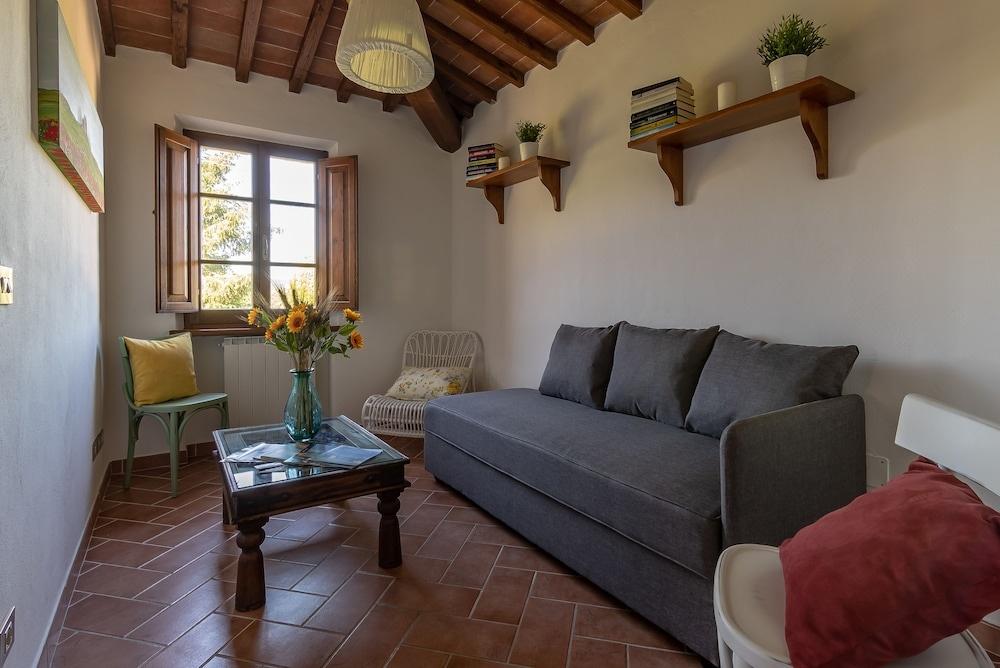 фото Borgo Terrosi