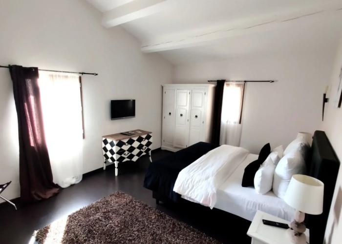 Maison Prestige Roberto Geissini