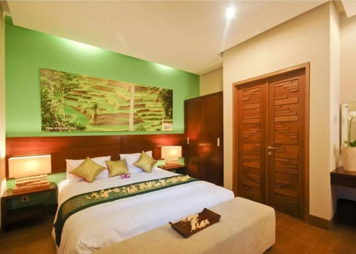 The Green Zhurga Suites