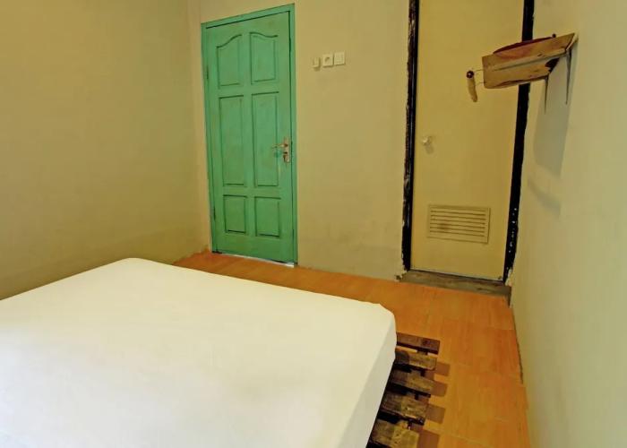 OYO 92825 Kamar Lombok