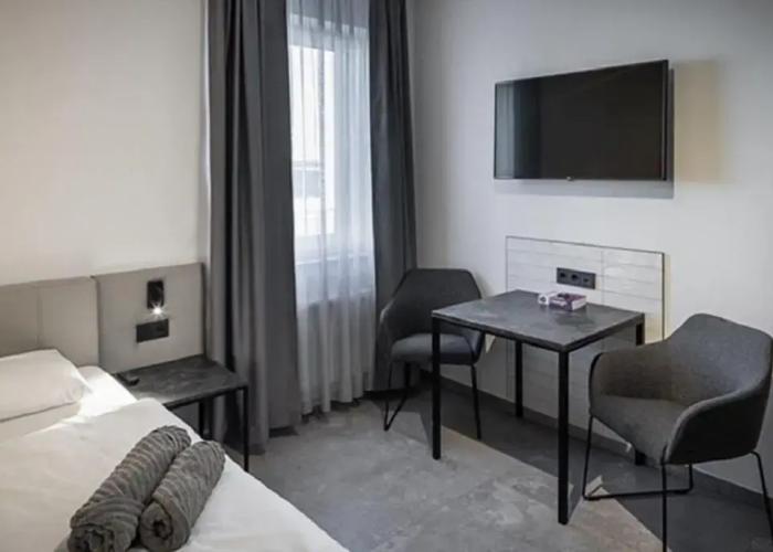 Home & Work Apartments