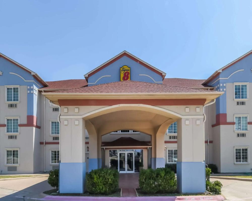 Super 8 by Wyndham Alvarado