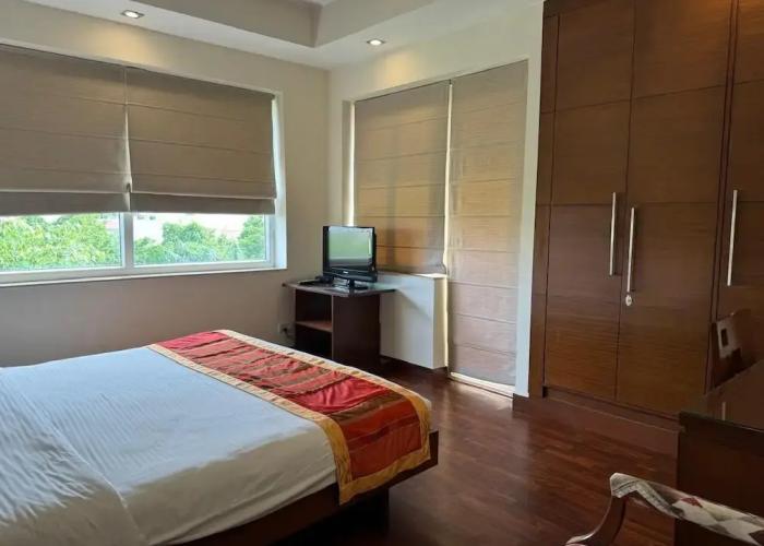Ahuja Residency