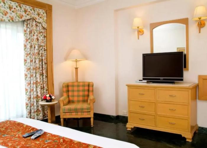 Savoy Suites Noida