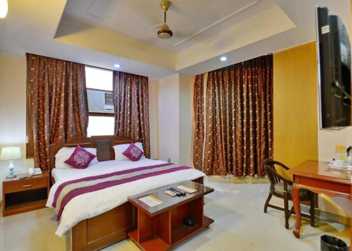 Kashish Residency & Banquet