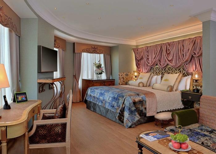 Radisson Blu MBD Hotel Noida