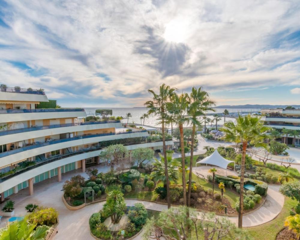 Holiday Inn Nice-Port St Laurent by IHG