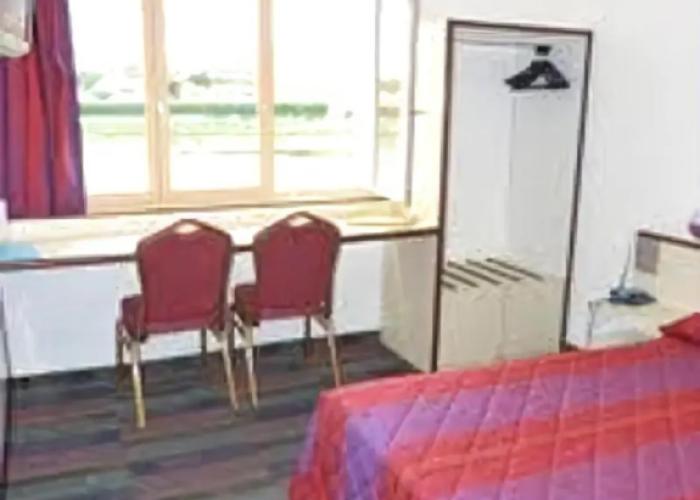 Brit Hotel Confort Gien