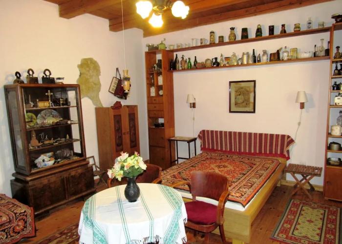 Room in Farmhouse - Rustic Charm - two Bedroom Suite 8601