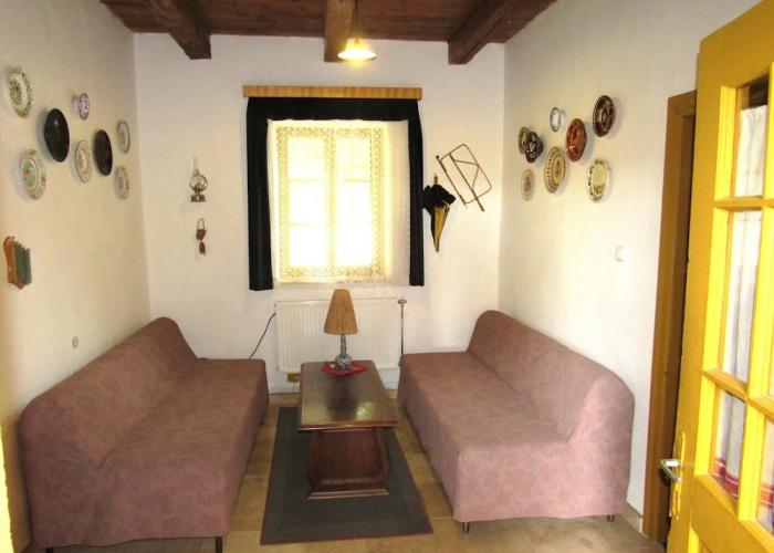 Room in Farmhouse - Rustic Charm - two Bedroom Suite 8601