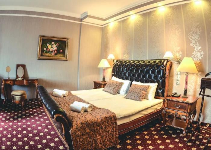 Komoda Club Residence