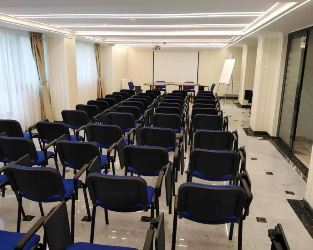 фото Hotel Sarmis