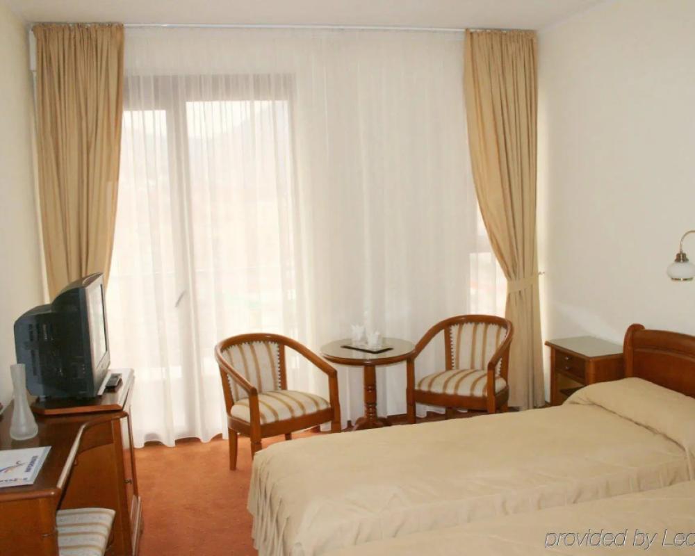 фото Hotel Sarmis