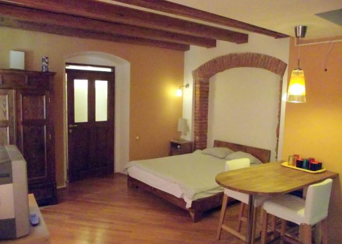 Main Square Apartments & More