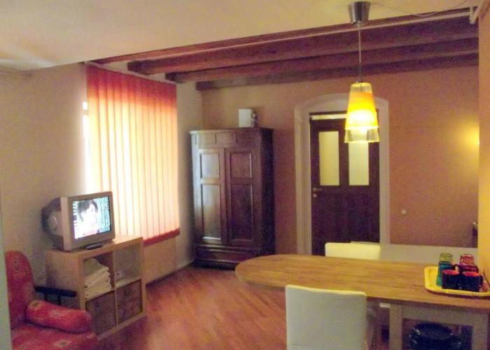 Main Square Apartments & More