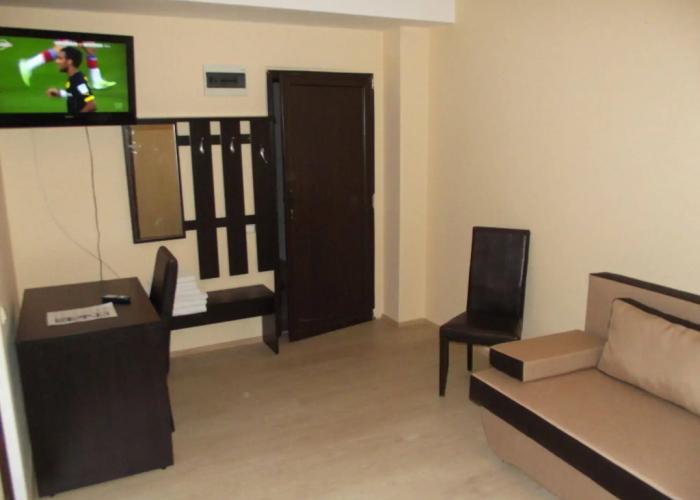 Main Square Apartments & More
