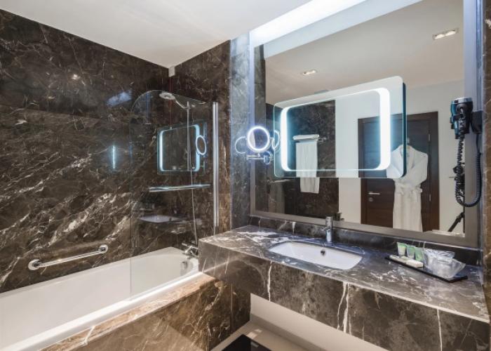 Sky Blue Hotel & Spa