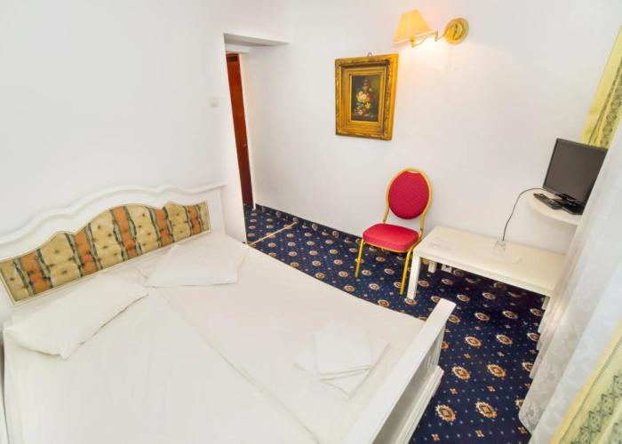 Hotel Cetate