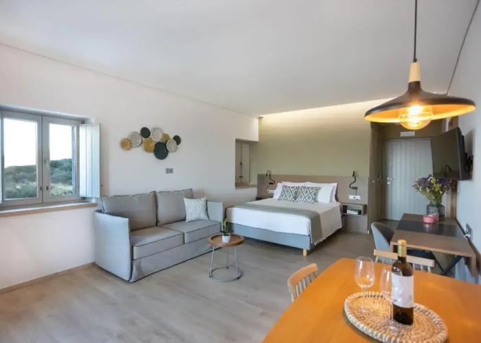 Armantanis Luxury Suites