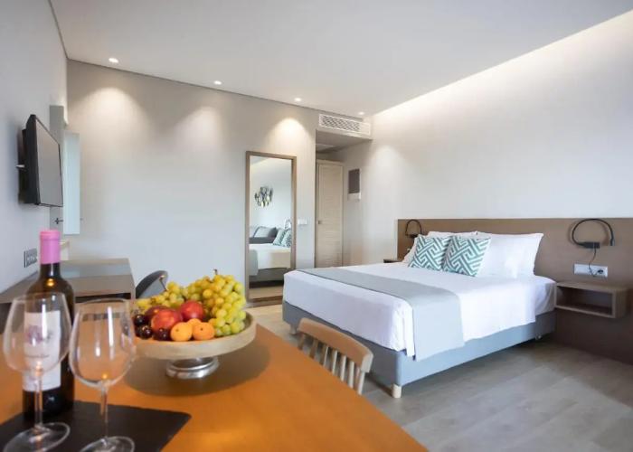 Armantanis Luxury Suites