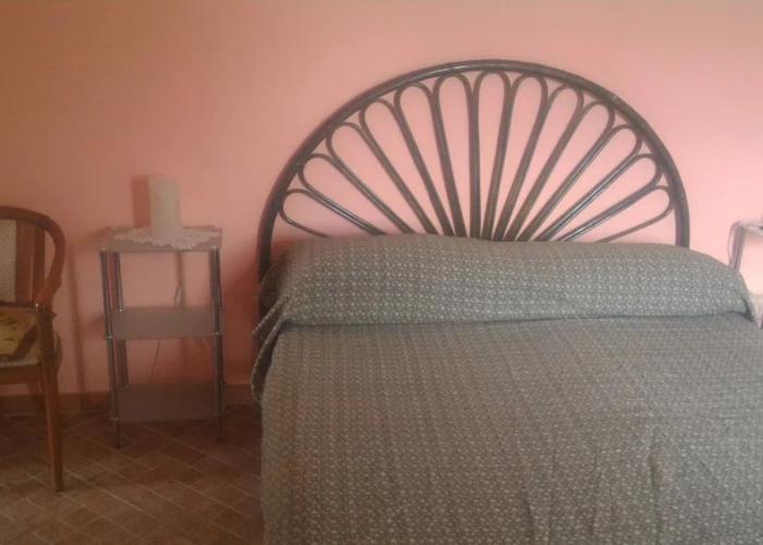Room-michelangelo House, Mono