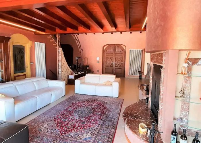 Divine Holiday Home in Giosa Marea with Sauna & Hot Tub