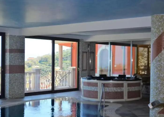 Divine Holiday Home in Giosa Marea with Sauna & Hot Tub