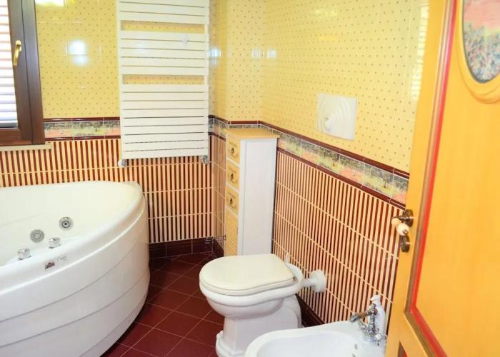 Divine Holiday Home in Giosa Marea with Sauna & Hot Tub