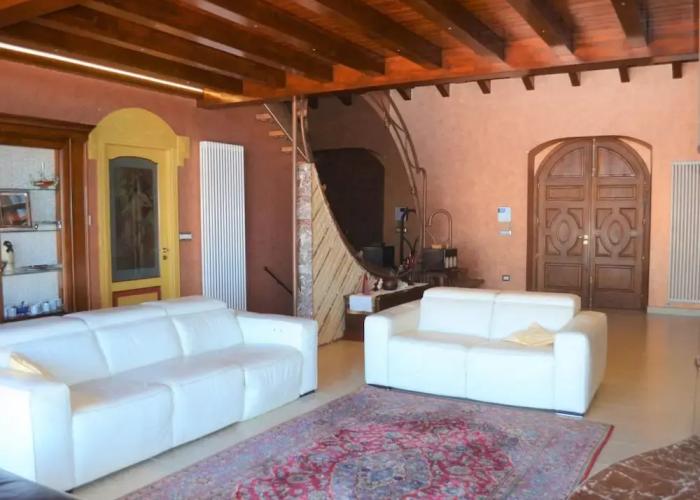 Divine Holiday Home in Giosa Marea with Sauna & Hot Tub
