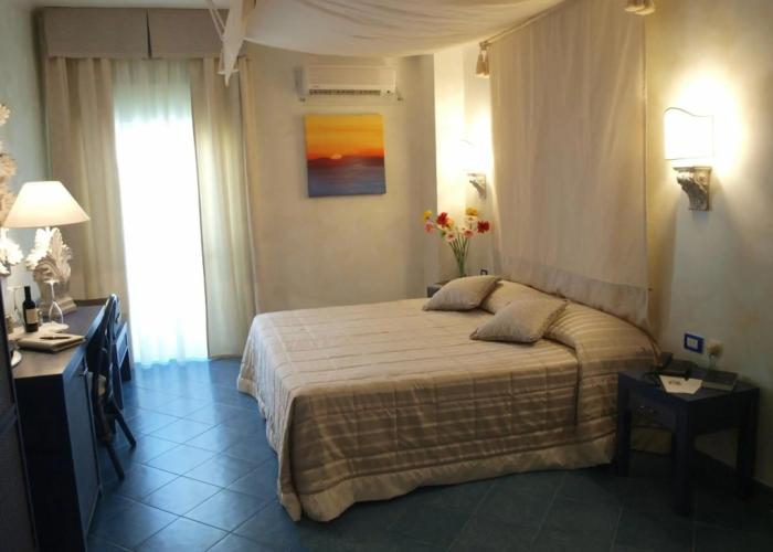 Hotel Baia Dei Faraglioni