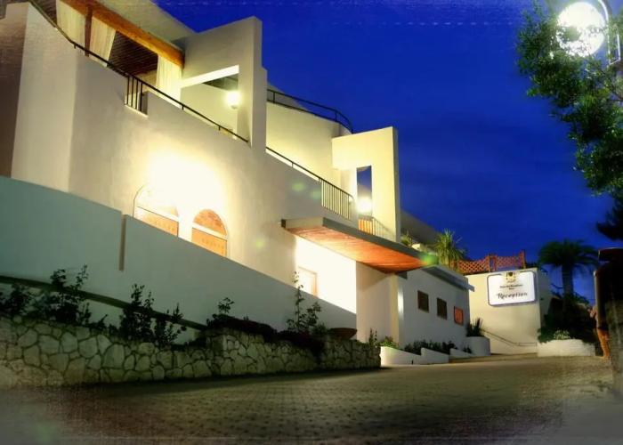 Hotel Baia Dei Faraglioni