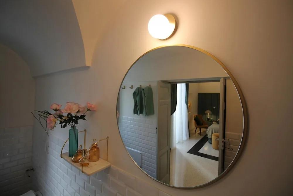 фото 1940 Luxury Accommodations - Diamante Boutique Apartment