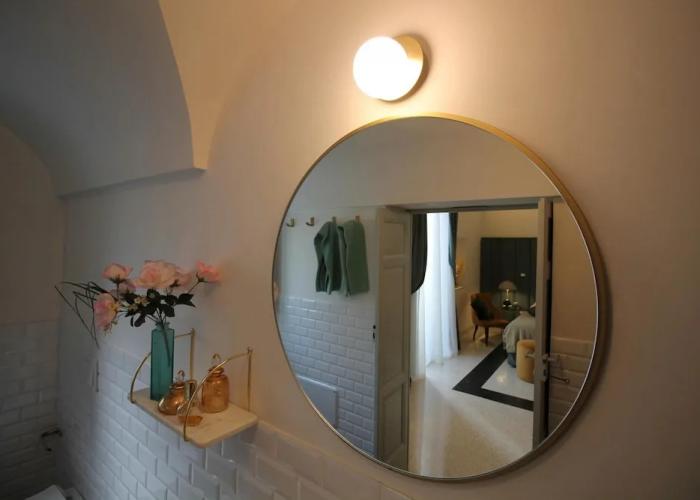 1940 Luxury Accommodations - Diamante Boutique Apartment