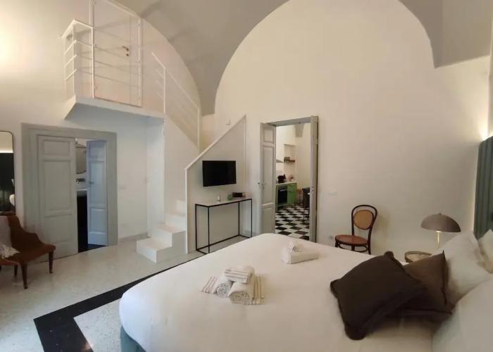 1940 Luxury Accommodations - Diamante Boutique Apartment