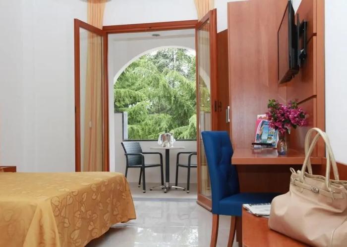 Villaggio Turistico La Mantinera