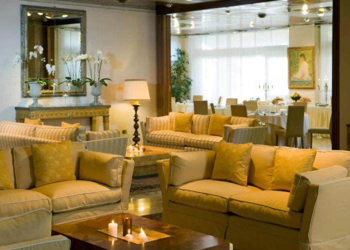 Mini Palace Hotel